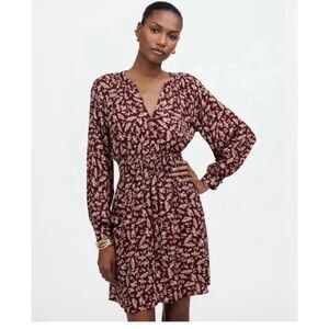 Madewell Bordeaux Smocked Y-Neck Mini
Dress in Floral